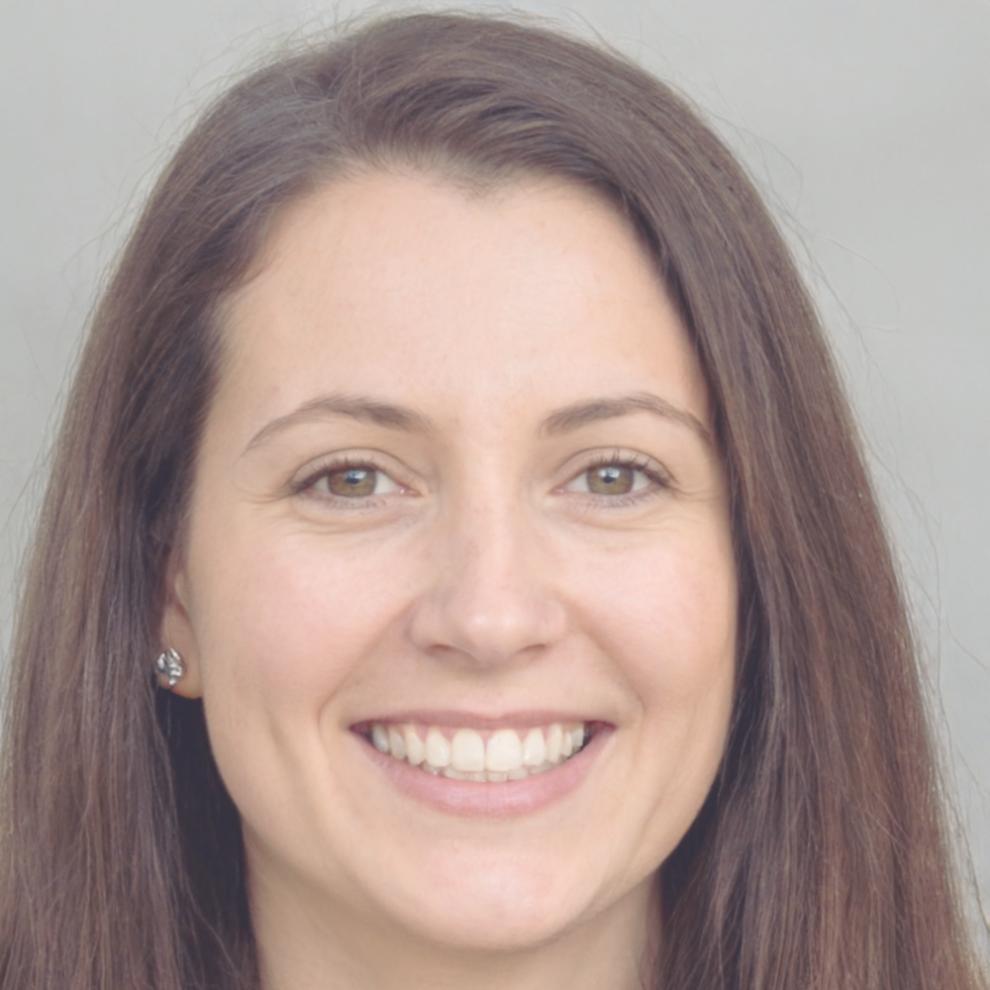 Portrait de Clara Moreau, formatrice en finances personnelles
